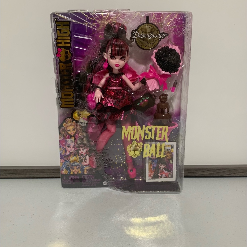 Monster High®: Draculaura™ Fashion Doll in Monster Ball-New